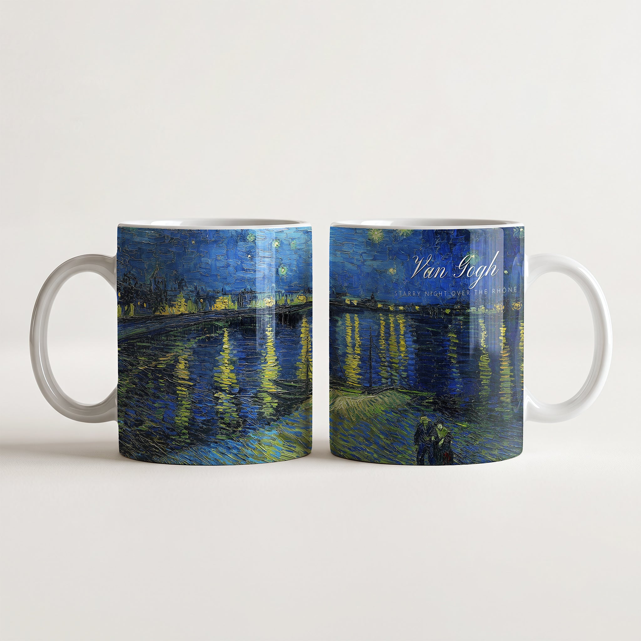 Kubek ceramiczny z nadrukiem obrazu Vincent van Gogh Gwiaździsta noc nad Rodanem 1888 z odbiciem świateł w ciemnej wodzie