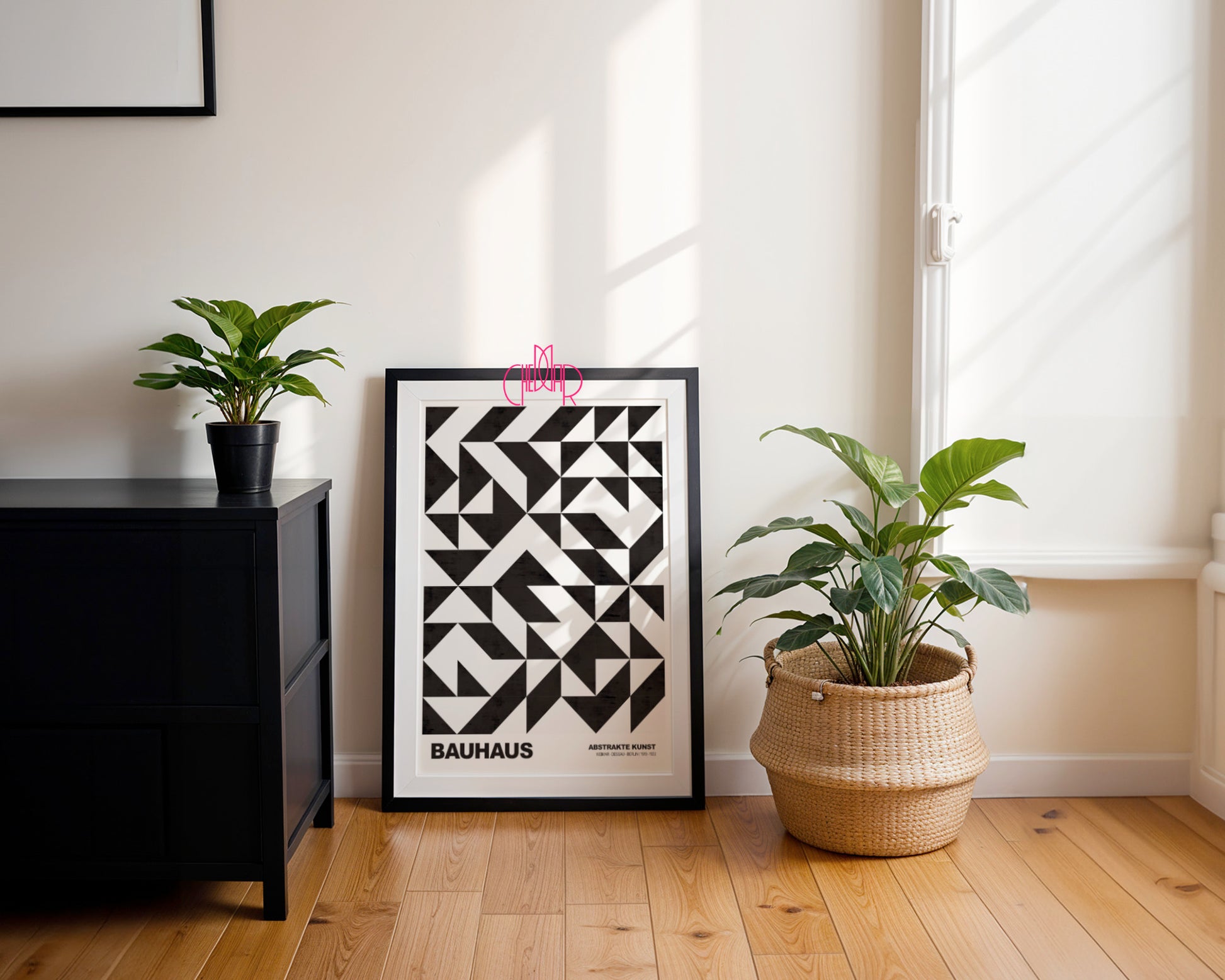 Czarna Dominanta: Concentric Force – Bauhaus, Minimalist Circle Vision